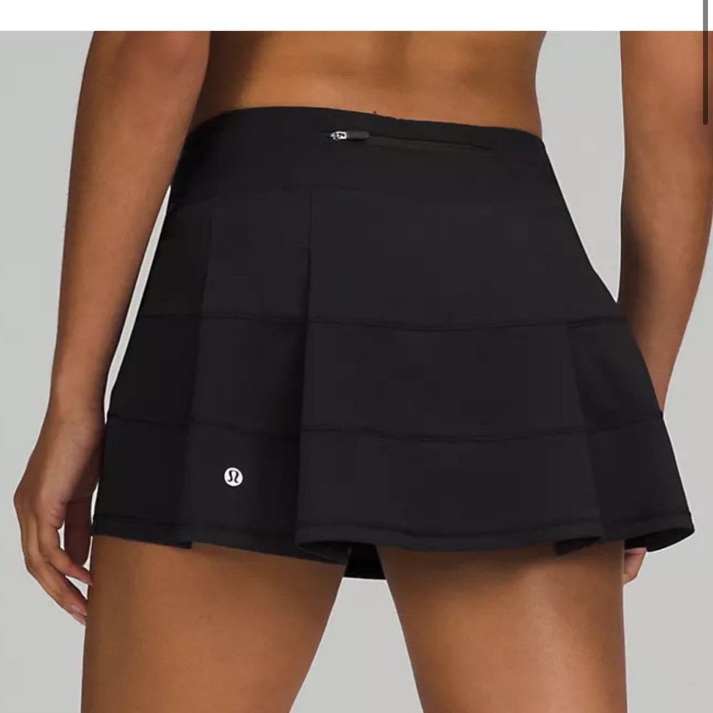 ๐ Lululemon Skirt - Picture 1 of 3